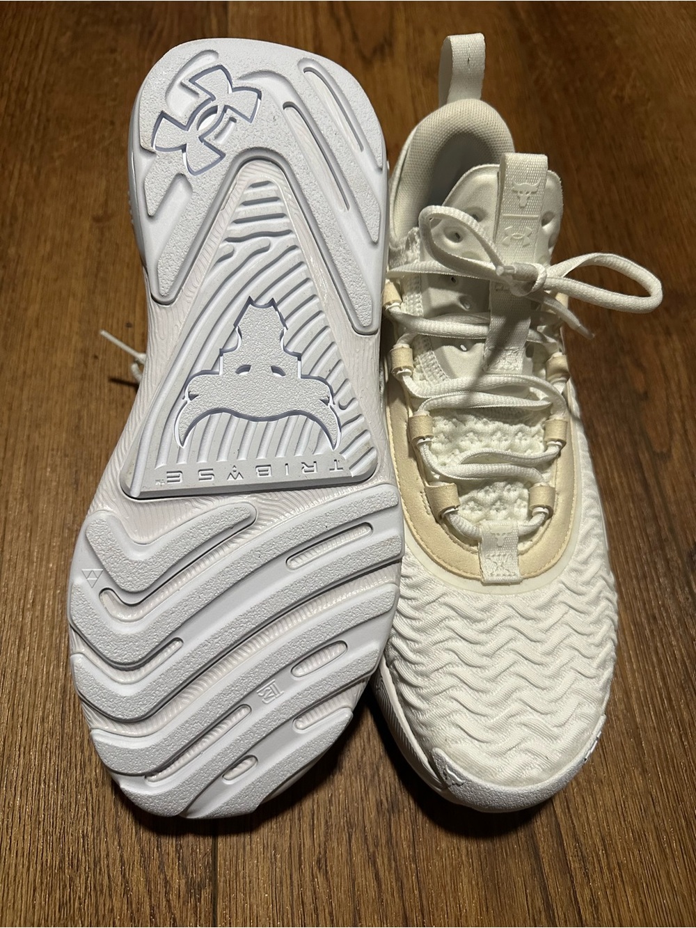 Under Armour Cream White Men's Lightweight Sneakers